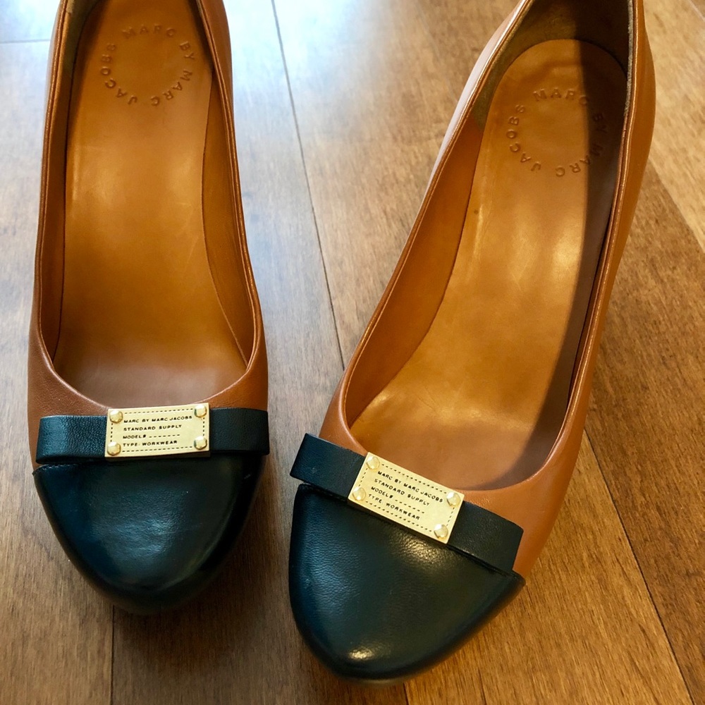 Marc by Marc Jacobs full leather pumps size 36.5